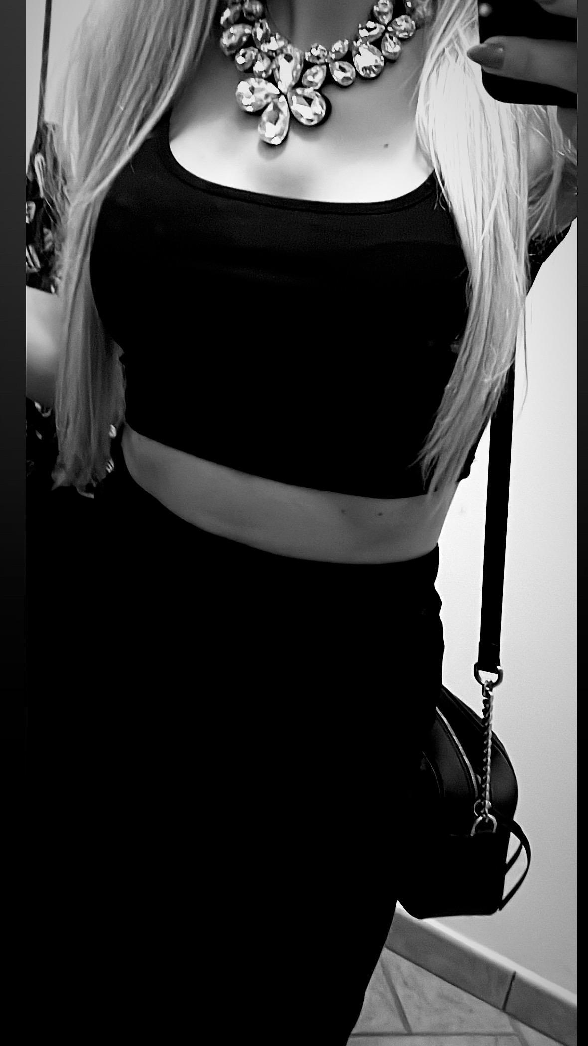 Arynela's Profile