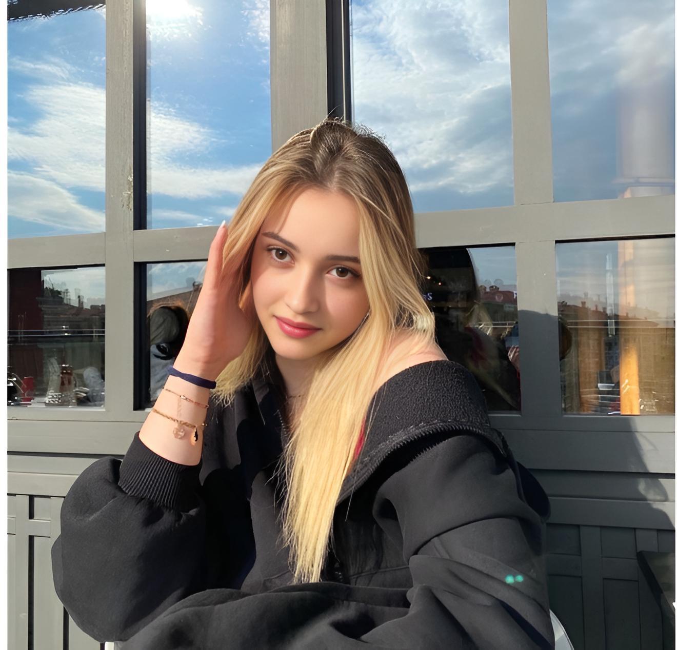 RowenaHarcum's Profile