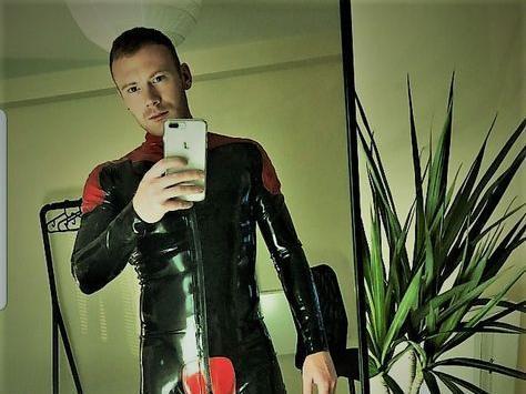 Rubberdom69's Profile